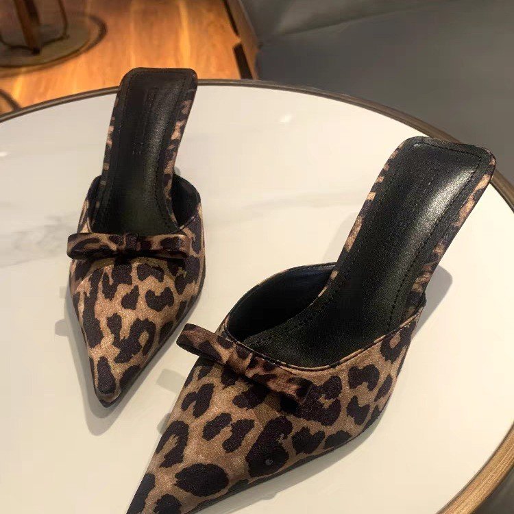 Ethnic And Fashion - レディース レオパード柄 ポインテッドトゥ ハイヒールスリッパ おしゃれなリボン付きスティレットスリッパ エレガントなパーティードレスサンダル