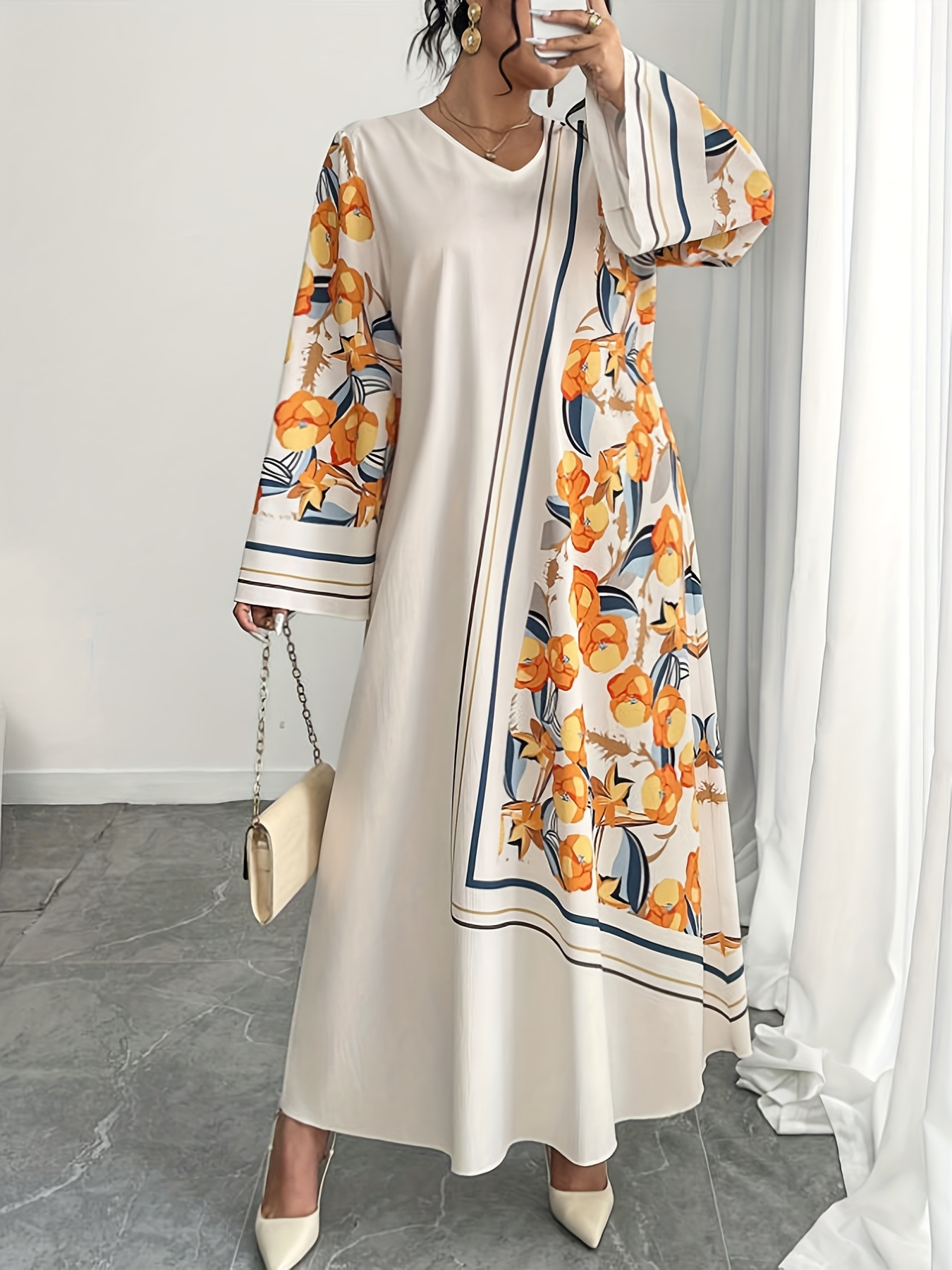 Ethnic Fashion Clothing - プラスサイズのファッショナブルな女性用中東ローブドレス、エスニックプリント、ゆったりとした快適なバケーションスタイル、長袖Vネックガウン